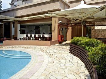 Khách sạn hẻo lánh Great World Residences 4*